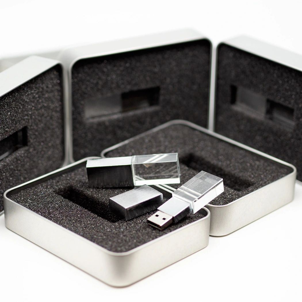 Флеш накопитель USB 2.0 Кристалл, металл/стекло, прозрачный/серебристый, подсветка белым,16 GB