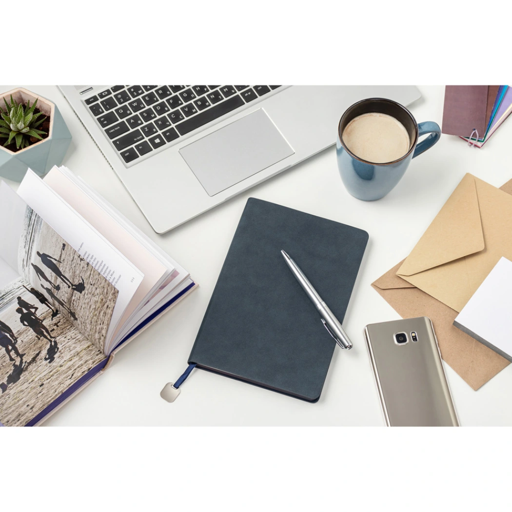 Ежедневник Flexy Nuba А5, темно-синий, недатированный, в гибкой обложке