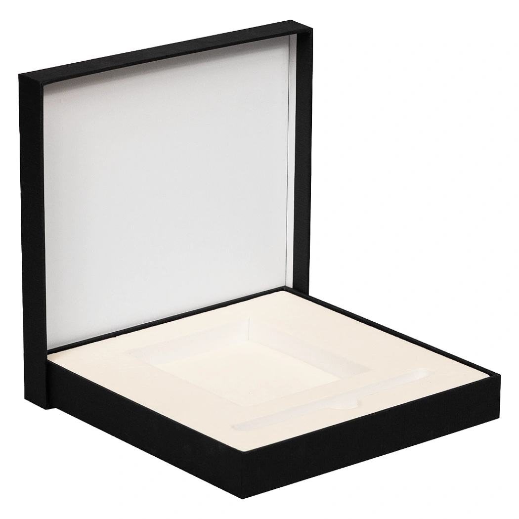 Коробка подарочная, размер 18*18*2 см, Solution Superior Linen, черная,  бежевый ложемент под ручку и прямоугольный предмет
