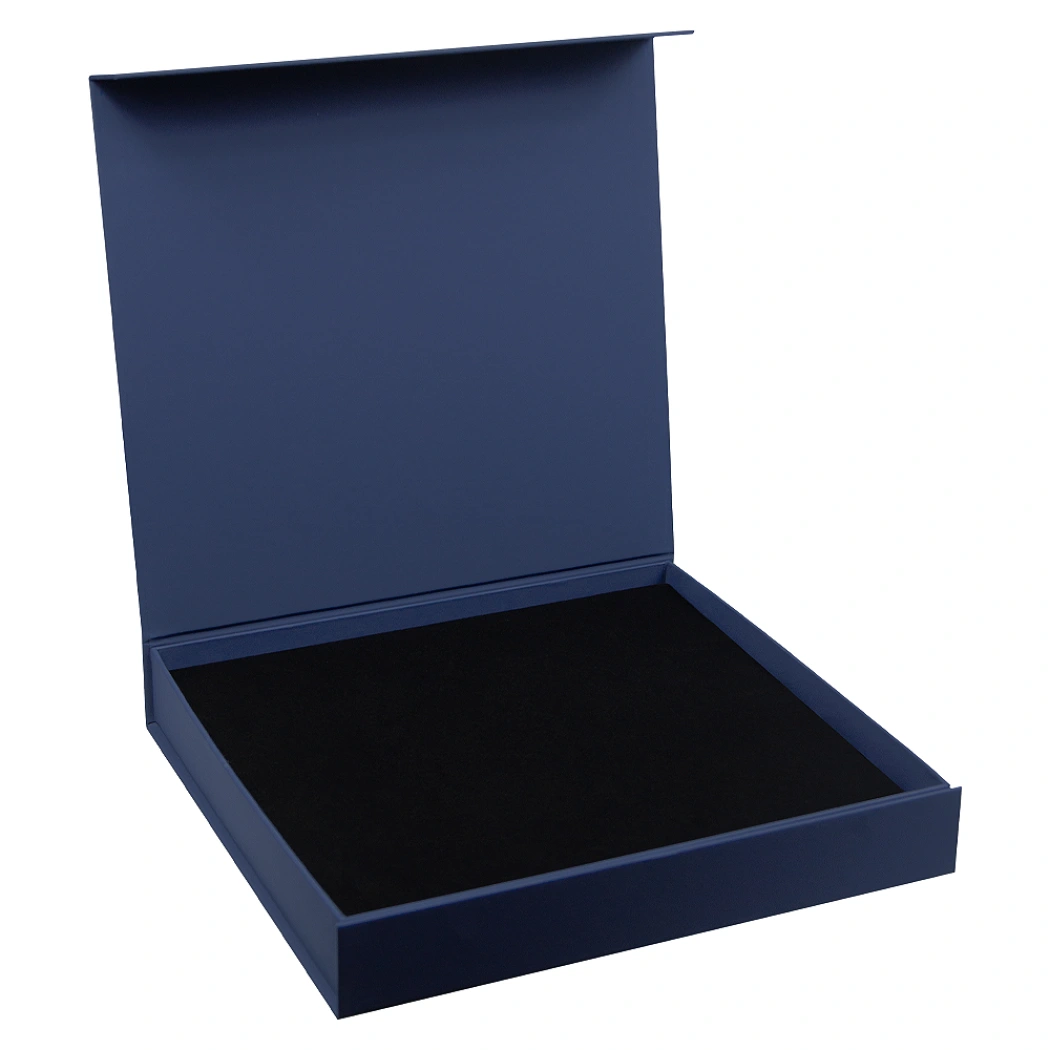 Подарочная коробка, размер 29,7*28,0*4,5 см, Solution Prestige Magnum  Linen с магнитным клапаном, темно-синяя, с черным ложементом из EVA